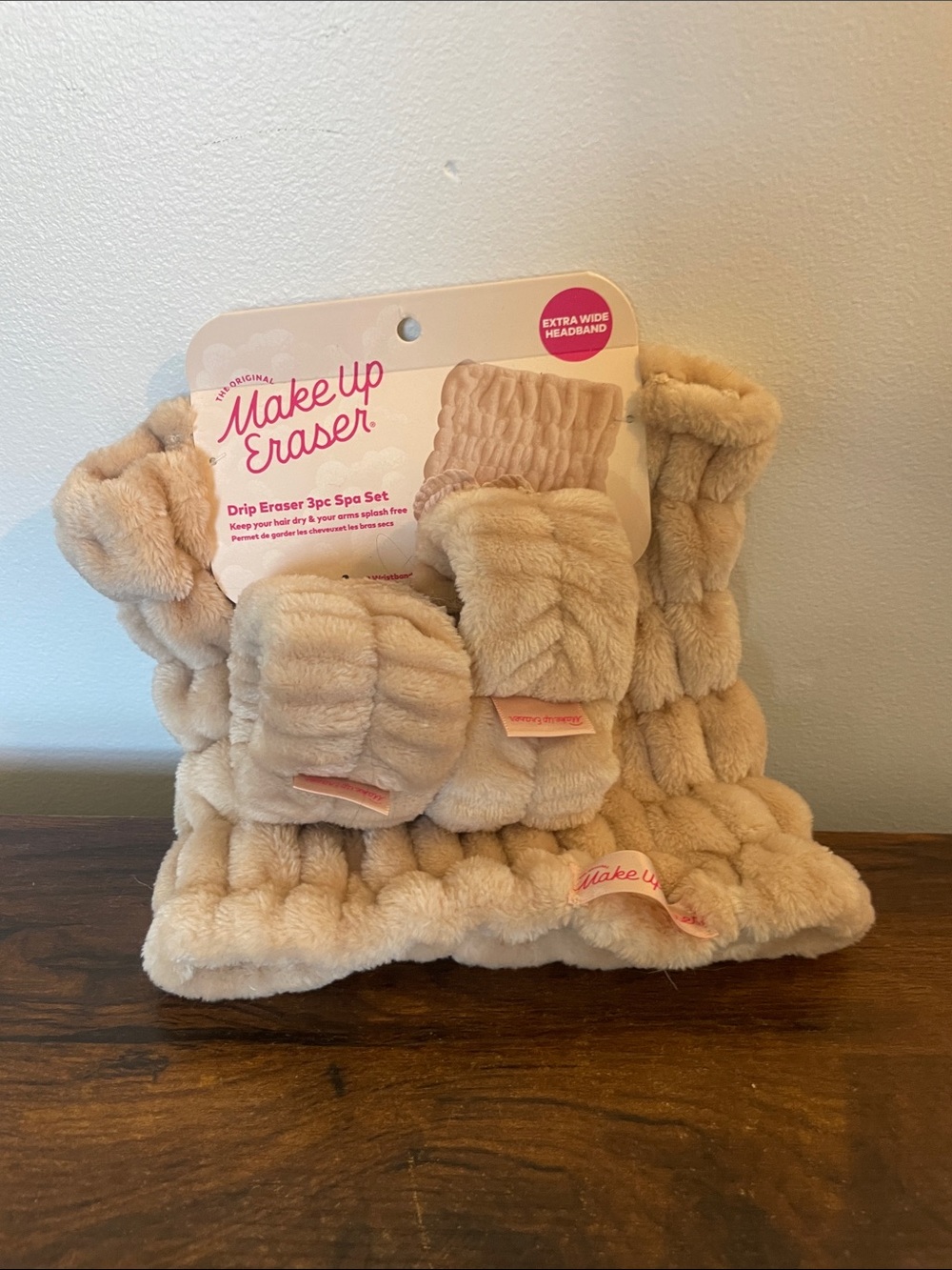 MakeUp Eraser Plush Spa Set in Beige - Headband & Accessories